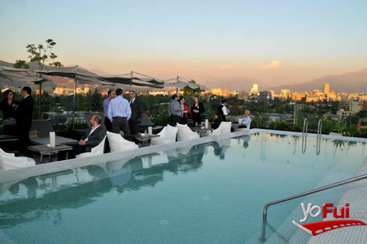 Asistentes aniversario Grupo Transearch   Mandomedio en terraza del Hotel Noi