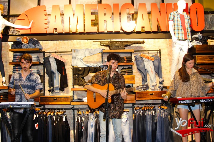 Fotografía en Inauguración Americanino en Mall Alto Las Condes, Tienda Americanino