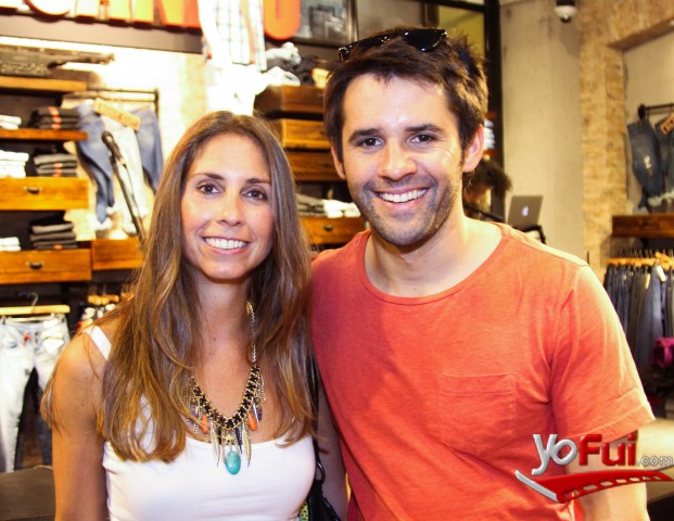 Victoria Frias, Mario Horton