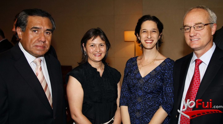 Pedro Reyes, Pilar Reyes, Allison Copell, Felipe Purcell