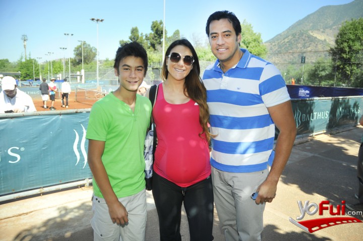 Sebastián Ordenes, Francisca Ayala, Hotuiti Teao