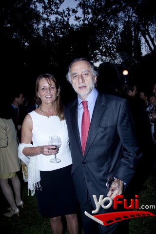 Mónica Mubnster, Juan Antonio Minassian