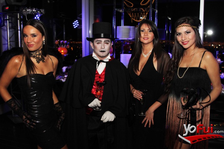 YoFui.com Fiesta Yelloween 2012, Hotel W (4094)