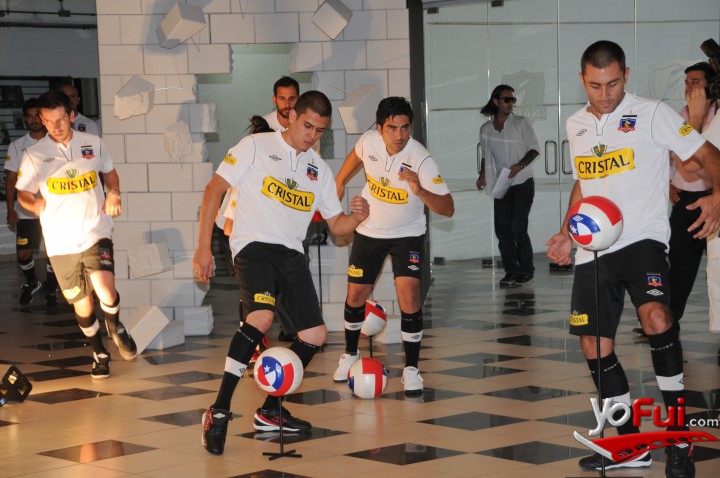 Fotografía en Lanzamiento Camiseta Colo Colo 2013, Estadio Monumental