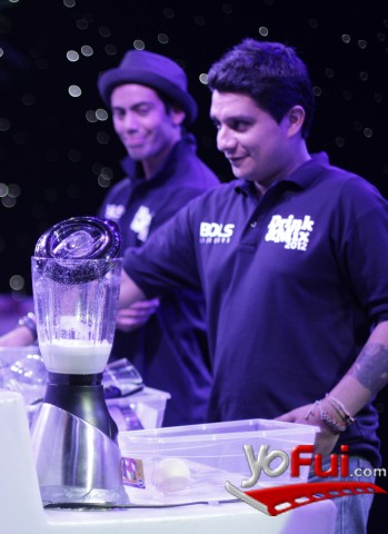 Concursantes preparando tragos en Bols escogió al mejor barman de Santiago