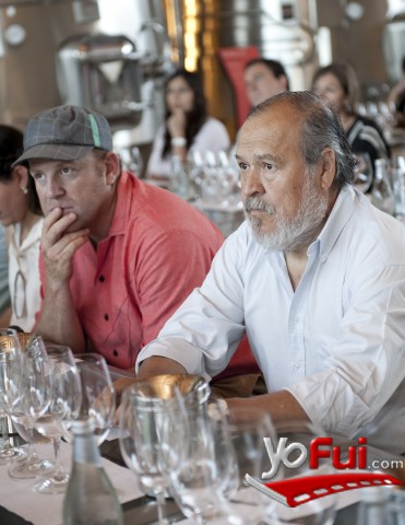 César Fredes en Lanzamiento de Tirazis en House Casa del Vino