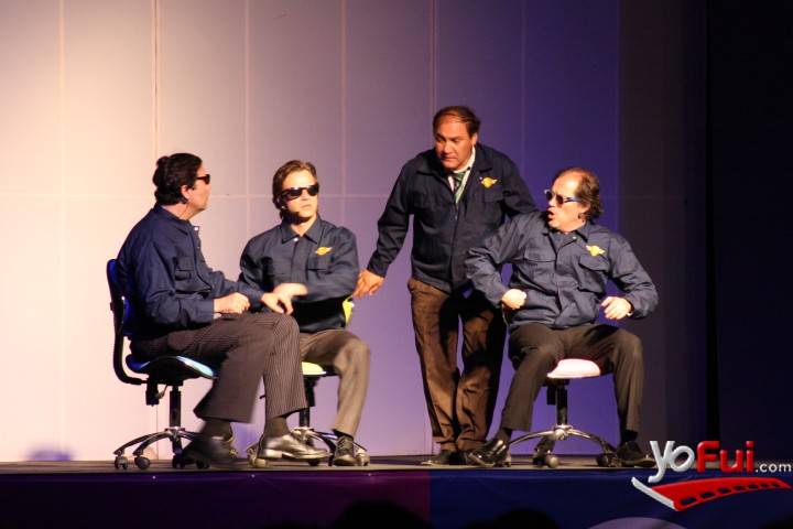 Elenco obra "Estúpido"