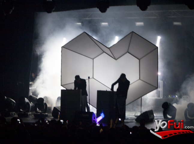 Fotografía en Digitalism en Club Fauna 2013, Teatro La Cúpula