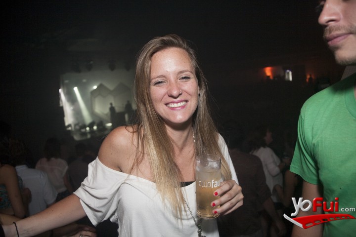 Marie Vallejo en Digitalism en Club Fauna 2013
