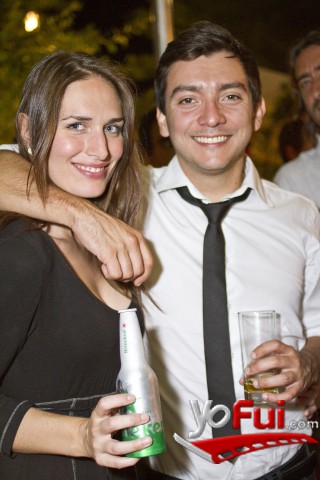 Julia Garra, Néstor Carrasco