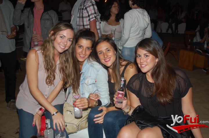 Josefina Rosas en Circus Beach Experience