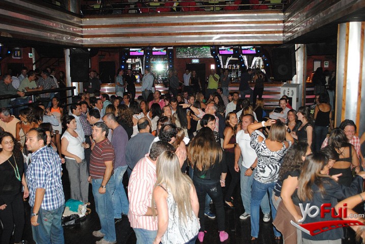 Fotografía en Sesión Sunset 80 & 90 s, Club Eve