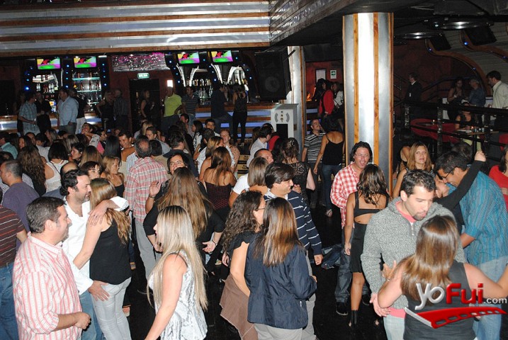 Fotografía en Sesión Sunset 80 & 90 s, Club Eve