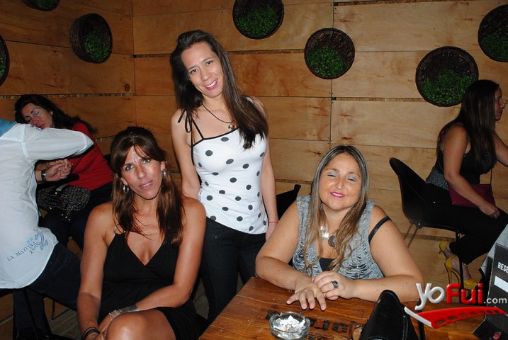 Fotografía en Sesión Sunset 80 & 90 s, Club Eve