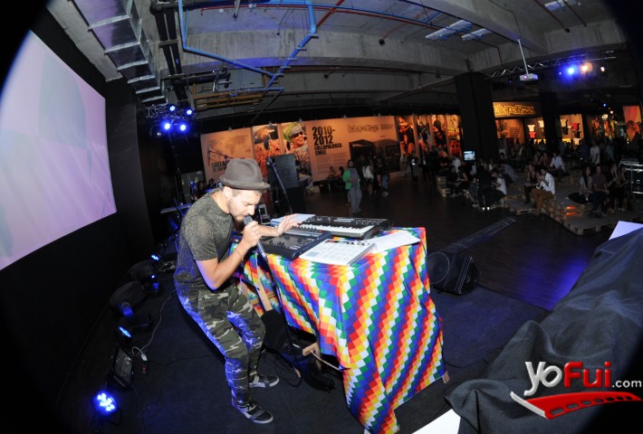Fotografía en Lanzamiento de la tienda de Lollapalooza, Mall Costanera Center