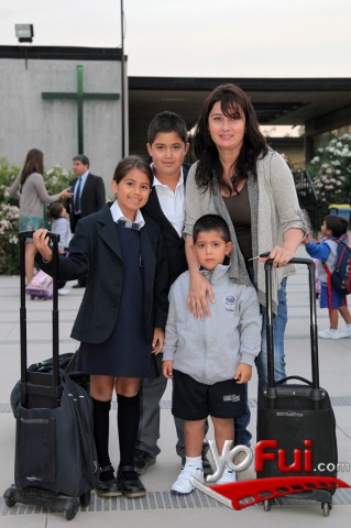 Belen Dababneh, Fares Dababneh, Farid Dababneh, Paola Olguín