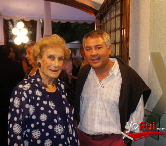 Julita Astaburuaga, Alvaro Bindis