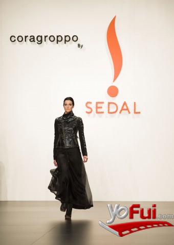 Renata Ruiz en desfile Coragroppo by Sedal