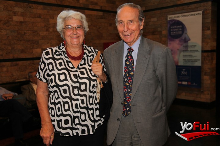Regina Santa Cruz, Gonzalo Biggs