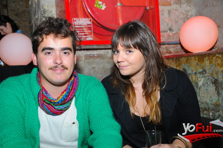 Javiera Mella en SideShow de  la banda Passion Pit
