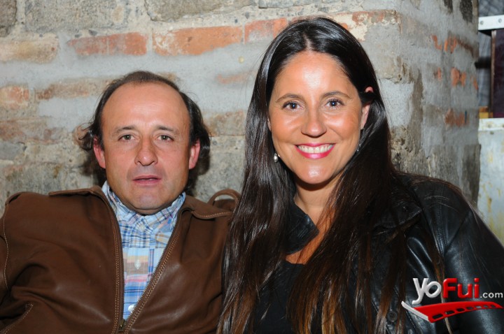 Francisca Cienfuegos en SideShow de  la banda Passion Pit