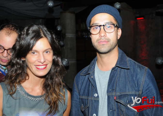 Pia Hormazabal en SideShow de  la banda Passion Pit