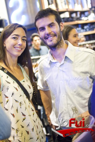Pablo Sepúlveda en Gepe y Fran Valenzuela protagonizan nueva campaña de Foster
