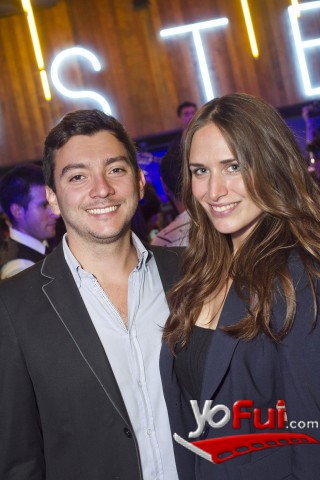 Néstor Carrasco, Julia Garro