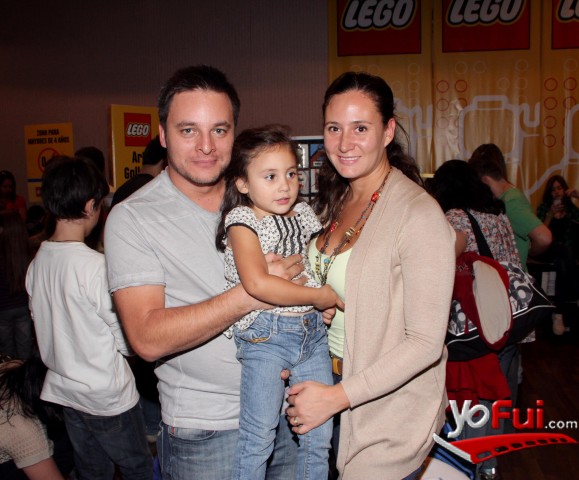Rodrigo Mayer, Catalina Mayer, Carla Riquelme