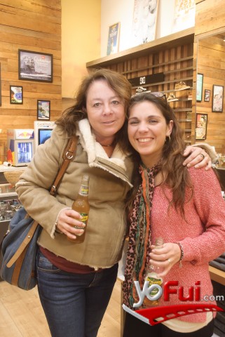 Karenza Landeros, Pía Martinez