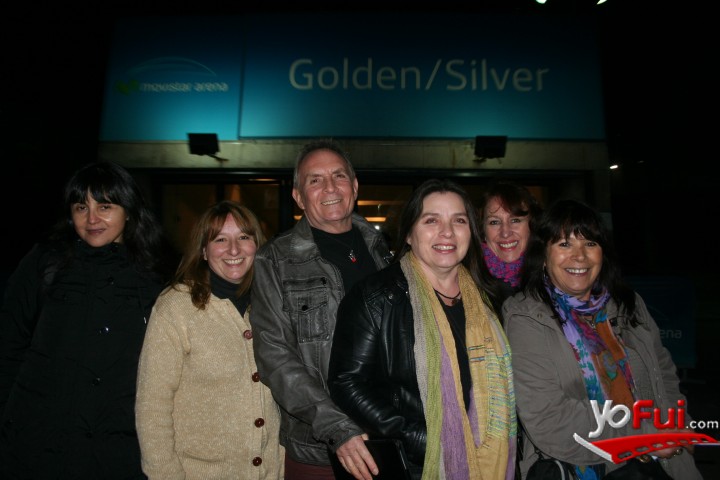 Valentina Hernández, Carla Nobezelli, John Bidwell (vocalista de la Banda Metro), Santina Boitano, Paulina García, Lina Boitano