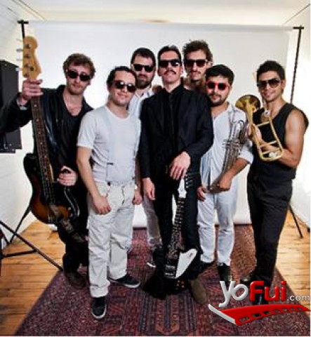 Fotografía en Lanzamiento del disco Galopa! de Silvestre, Teatro Mori Bellavista