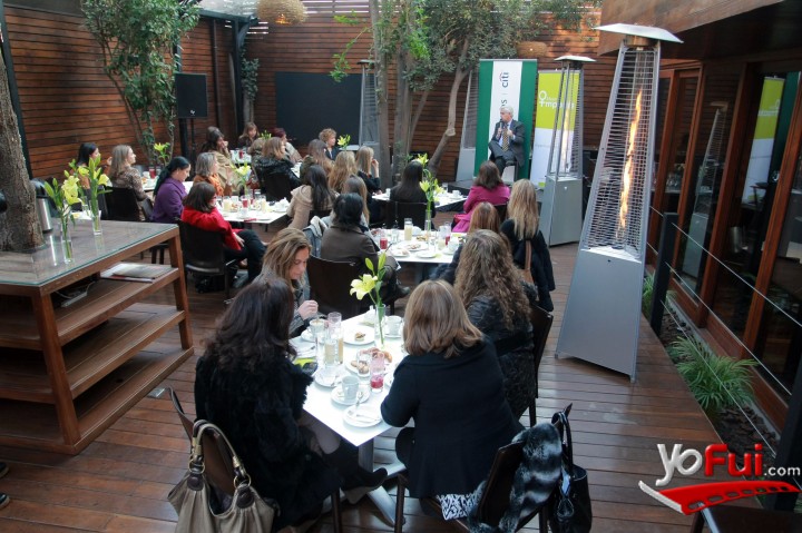 Fotografía en Conversemos un Café de  Mujer Impacta, Restaurant Cumaru