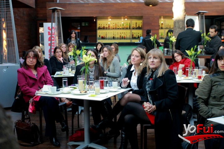 Fotografía en Conversemos un Café de  Mujer Impacta, Restaurant Cumaru