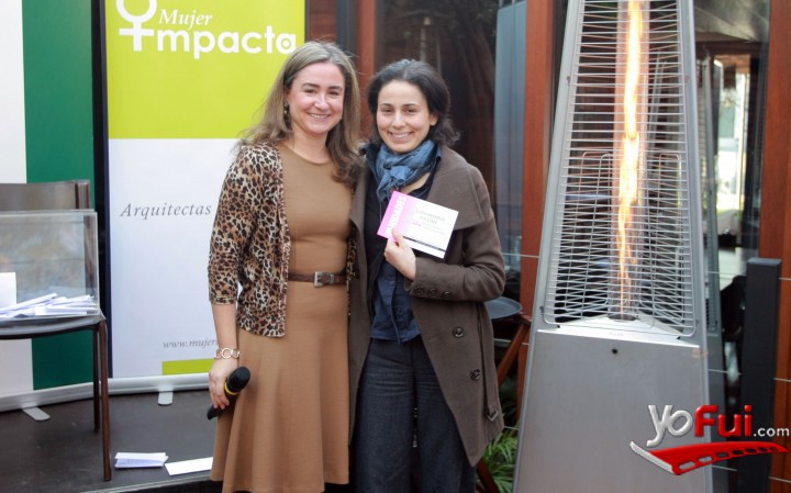 Fotografía en Conversemos un Café de  Mujer Impacta, Restaurant Cumaru