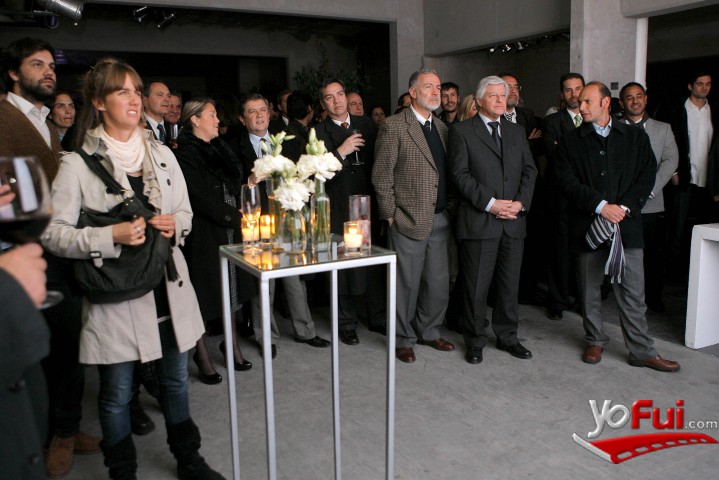 Fotografía en Inauguracion Edificio Quinchamali de Los Andes, Edificio Quinchamalí de Los Andes