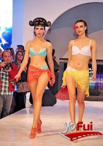 Desfile Flores en Fiesta de cierre Santiago Fashion Week 2013