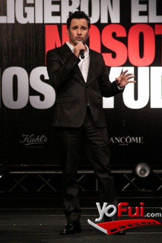 Douglas en Noche de moda y beneficencia para niños con VIH
