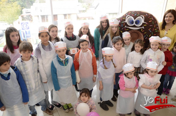 Fotografía en Dunkin' Donuts celebró el Día del Niño, Local Dunkin´Donuts de Vitacura