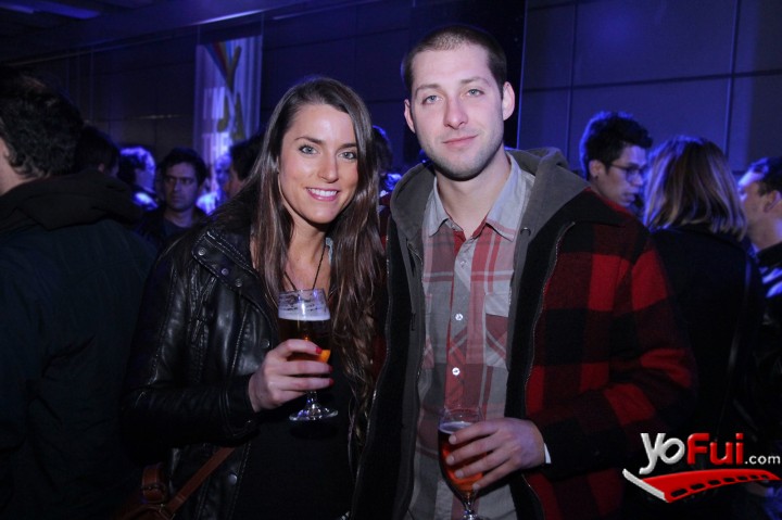 Javiera Larrondo en Fiesta Royal Guard Black Label en el Metro