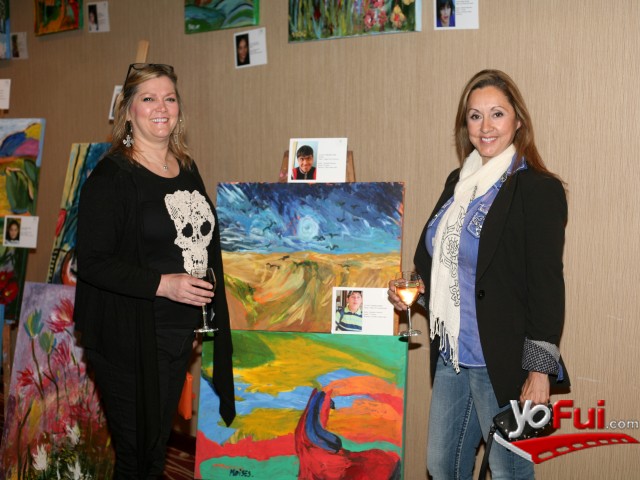 Laura Smajctria, Beth Wallace