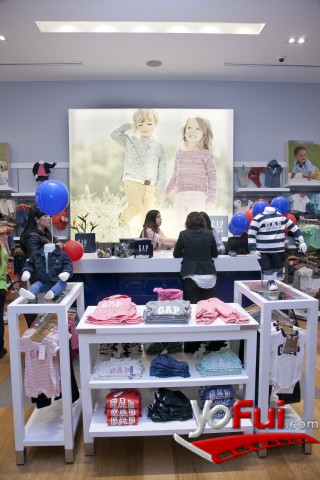 Fotografía en Inauguración primera tienda Gap Kids&Baby, Portal La Dehesa