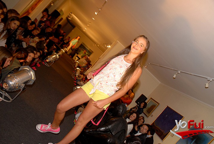 Fotografía en Fashion Teen Santiago 2013 en beneficio de Fundación Escúchame, Museo Ralli
