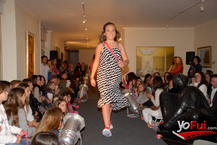Fotografía en Fashion Teen Santiago 2013 en beneficio de Fundación Escúchame, Museo Ralli