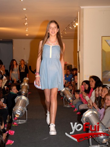 Fotografía en Fashion Teen Santiago 2013 en beneficio de Fundación Escúchame, Museo Ralli