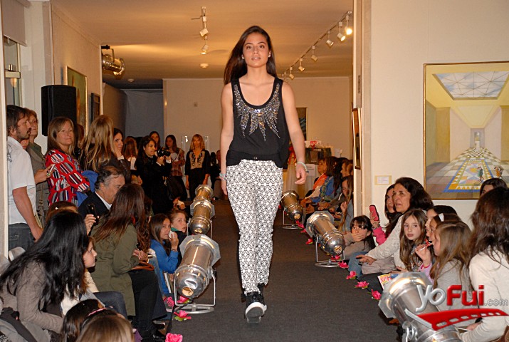 Fotografía en Fashion Teen Santiago 2013 en beneficio de Fundación Escúchame, Museo Ralli