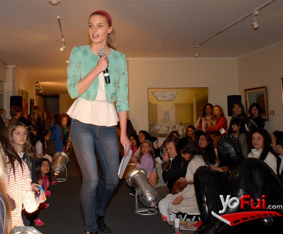 Fotografía en Fashion Teen Santiago 2013 en beneficio de Fundación Escúchame, Museo Ralli