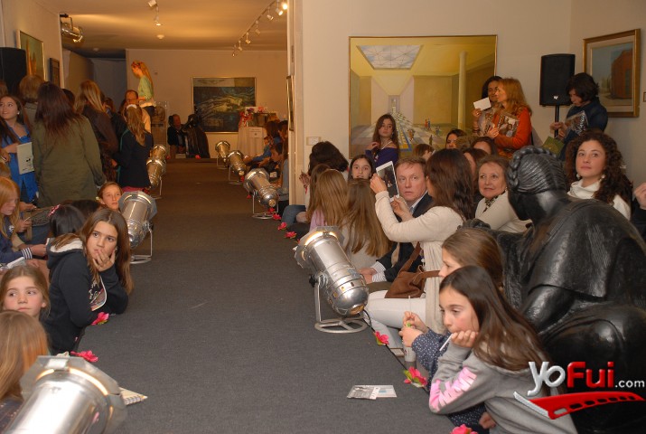 Fotografía en Fashion Teen Santiago 2013 en beneficio de Fundación Escúchame, Museo Ralli