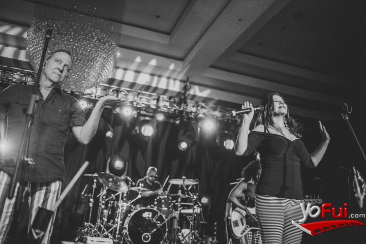 Fotografía en The B-52s en Ciclo Virgin Converse S.U.E.N.A., Monticello Grand Casino