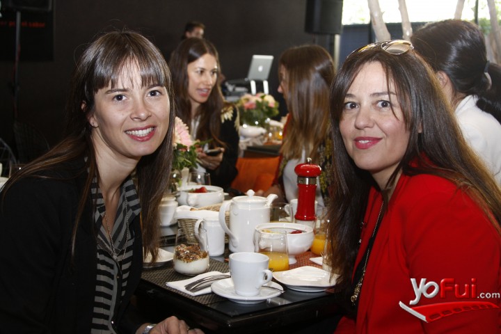 Constanza Dell Oro, Paula Perello